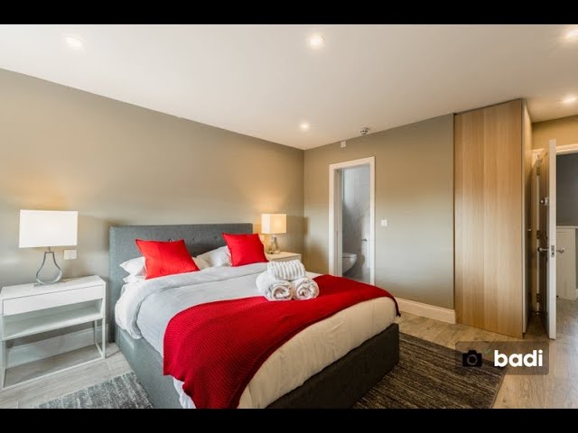 Video 1: Large ensuite Bedroom available