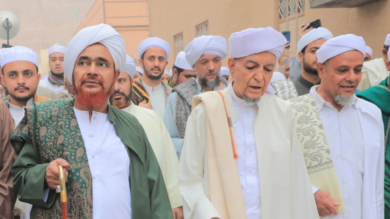 عيدنا غير بتريم الغناء-مقتطفات من موكب الطيالة بمناسبة عيد الاضحى المبارك-الحبيب عمر بن حفيظ