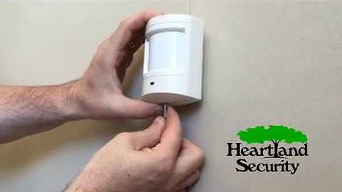 Changing batteries in a wireless motion detector