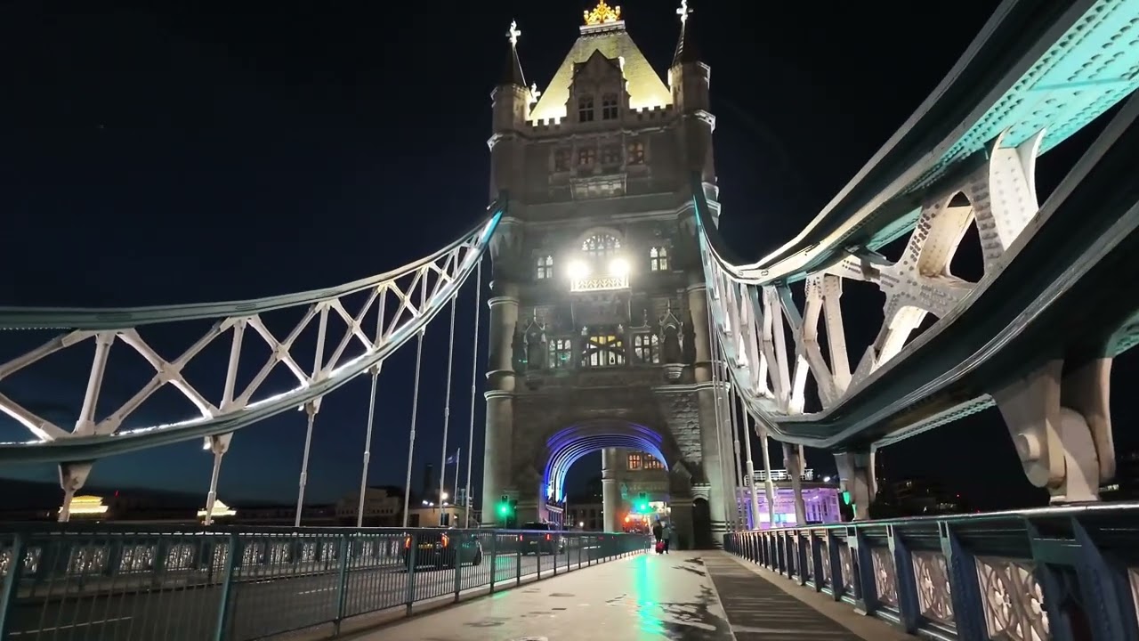 Tower Bridge, North to South, Saturday Morning