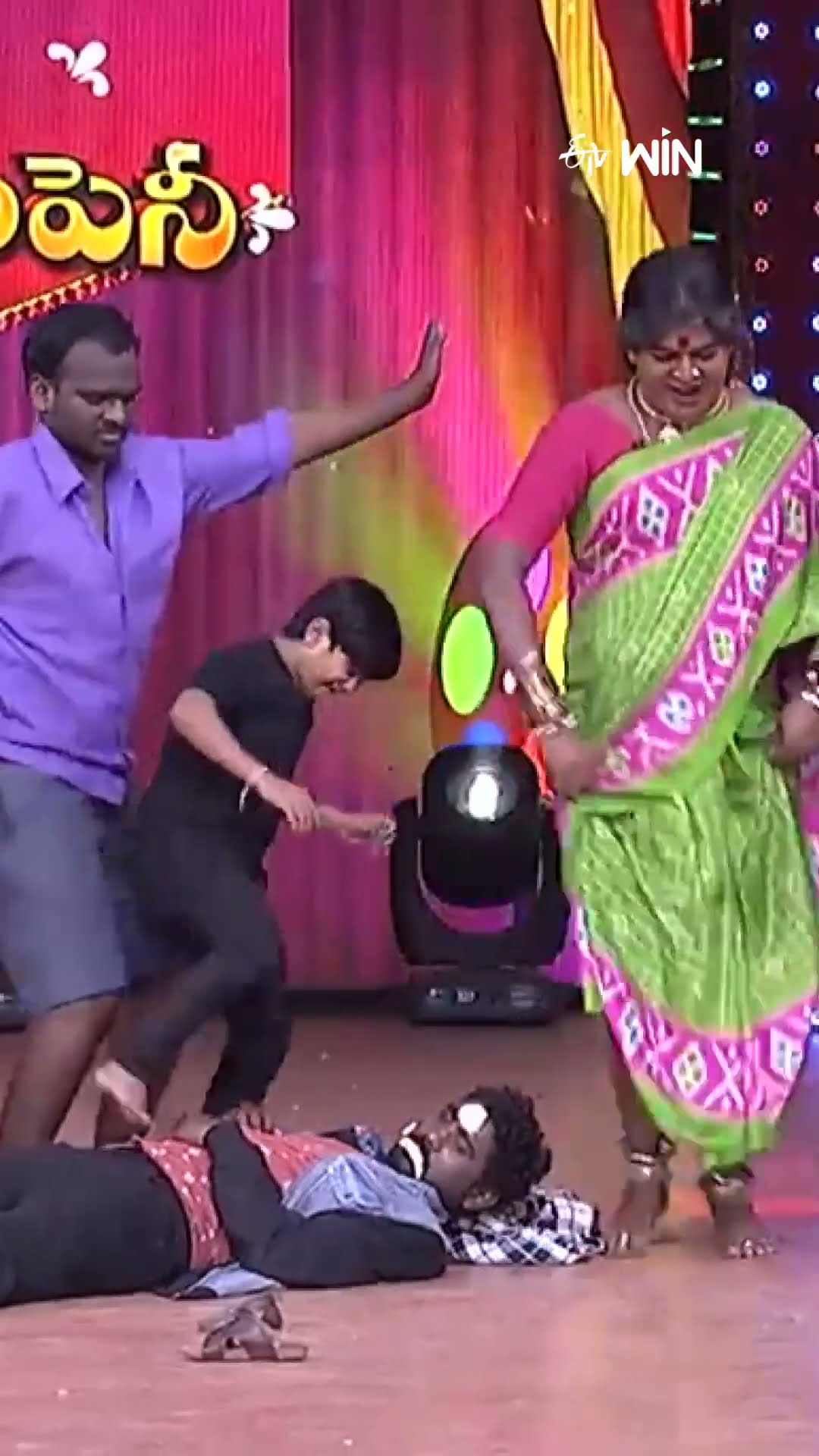 #shorts - ఇలాంటి కార్యాల్లో కూడా అర్కెస్ట్రా పెడతారా..? #sridevidramacompany #naresh #comedy
