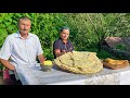 Qutab with greens  cuisiner un plat traditionnel azerbadjanais  la campagne vlog 4k village life