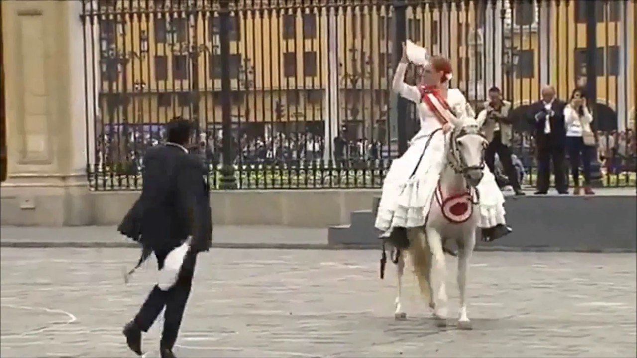 Elegancia, Garbo y Belleza de la Marinera Norteña Caballo y a Pie