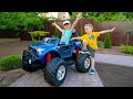 Monster Truck - Артур и Мелисса играют с новым автомобилем