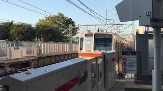 東京メトロ7000系7101F祐天寺駅通過