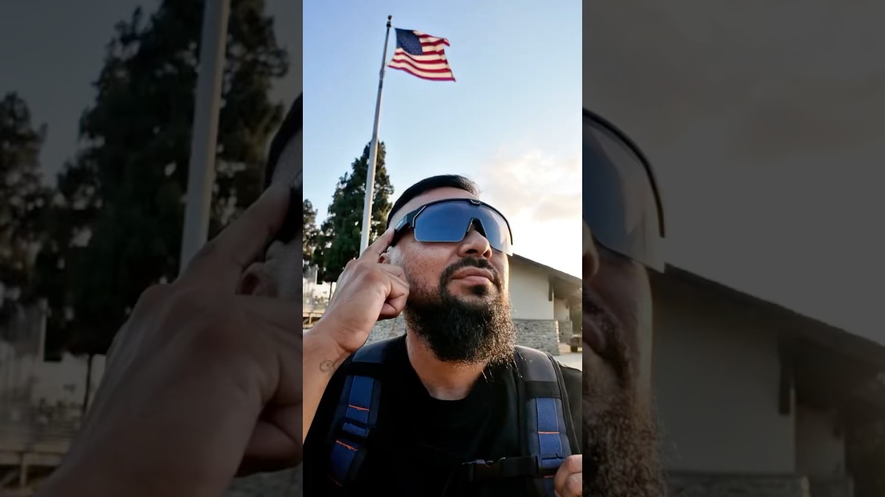 Chamelo Sunglasses with built in speaker.