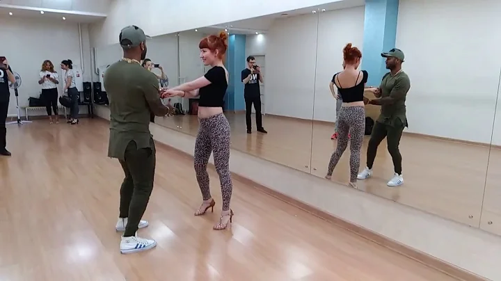 Edelmiro y Ulya Bachata sensual in Mambo GROUP