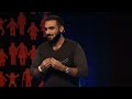 Humor boří hranice | Tigran Hovakimyan | TEDxPrague