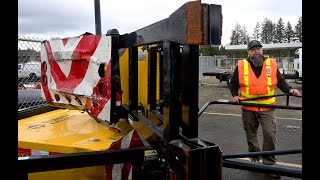 Washington state highway workers face dangers daily while on the job by Steve Bloom 12 views 1 month ago 6 minutes, 31 seconds
