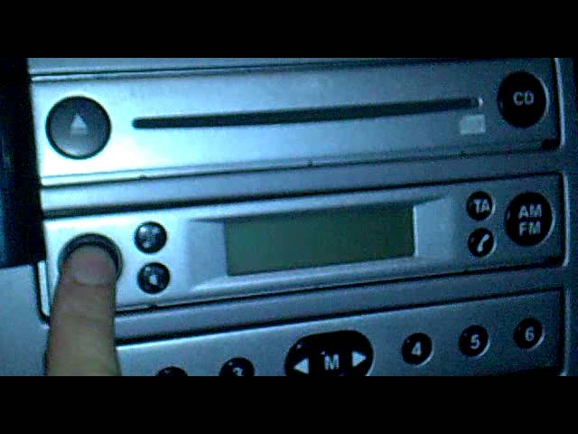 Ford Fiesta Aux Mp3 Su Autoradio Di Serie 4500 Rds Eon Youtube