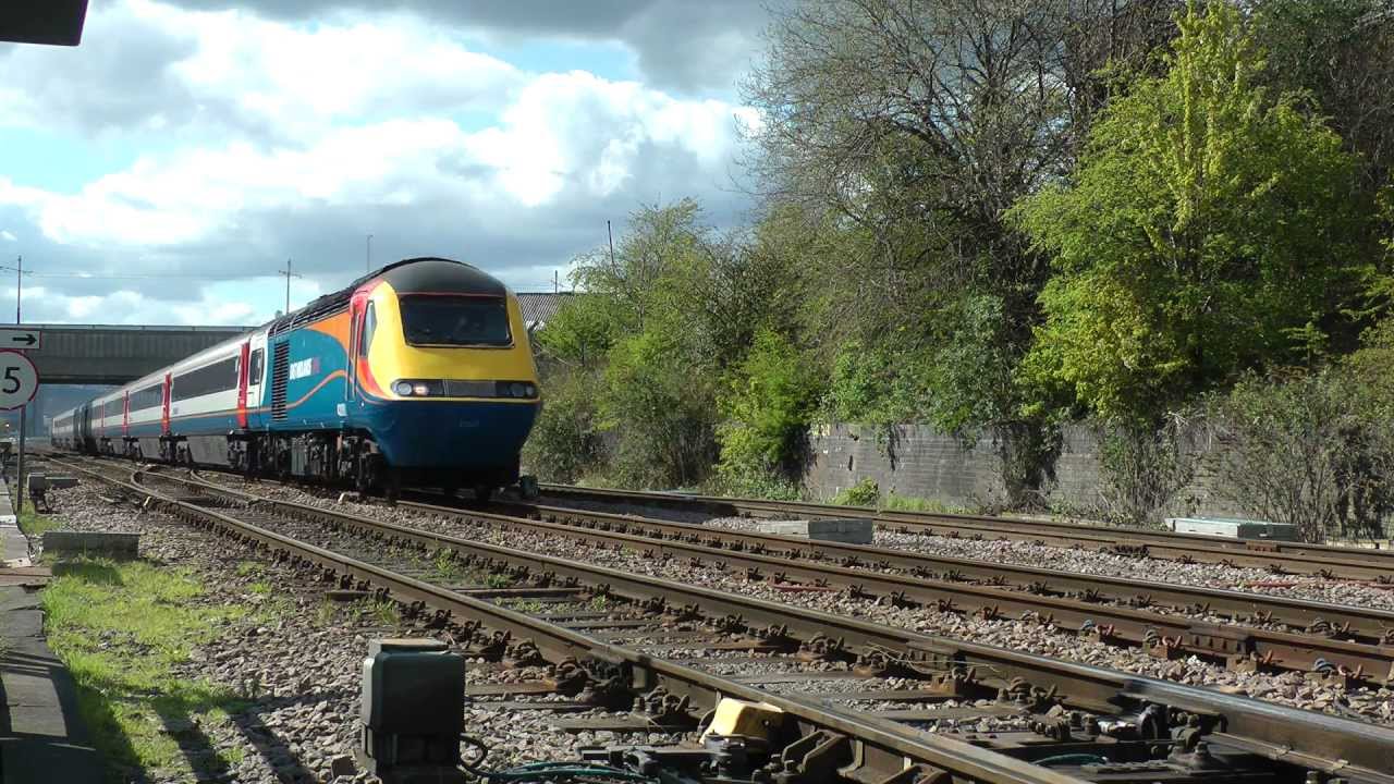 43061 & 43044 at Woodburn Junction - 15-04-2012