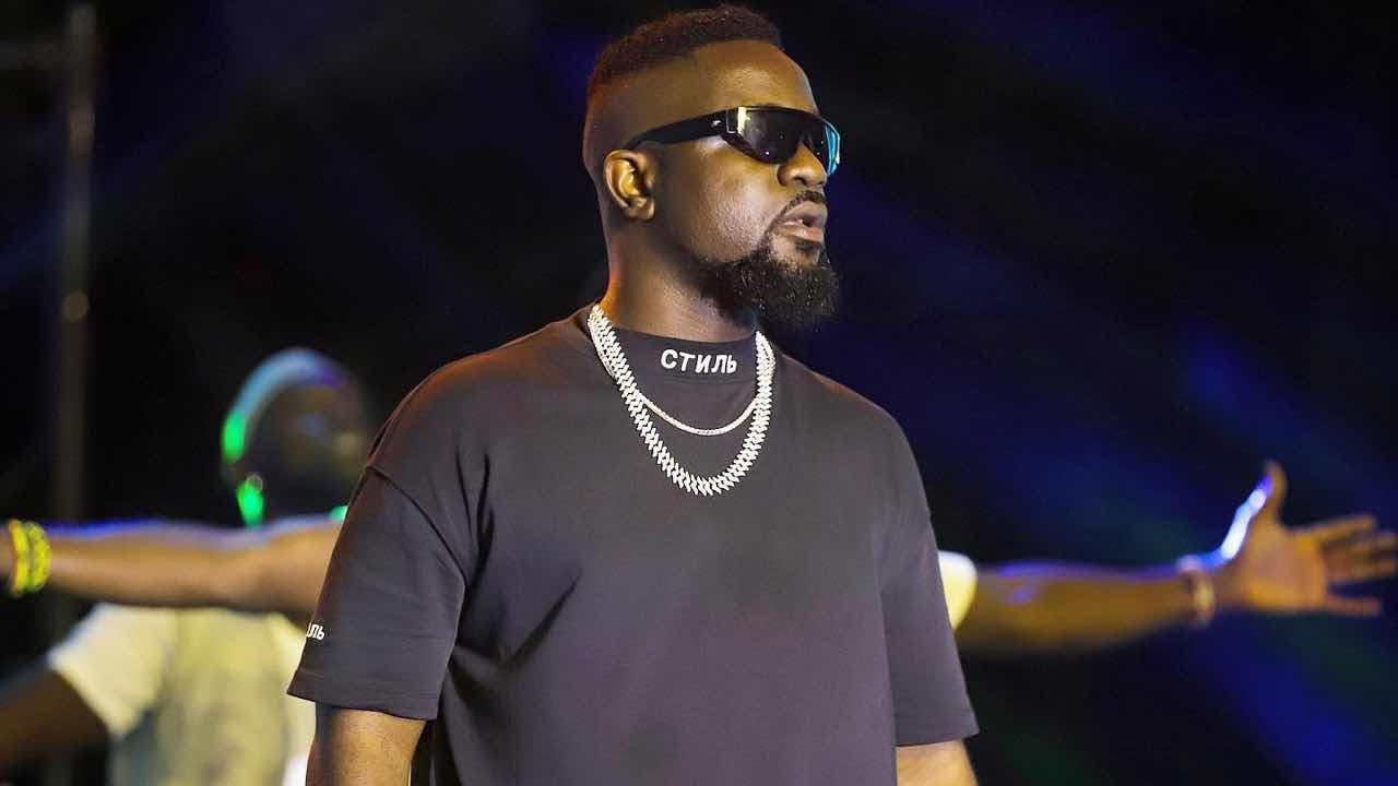 Sarkodie Performs 'Brown Paper Bag' at Black Love Virtual Concert