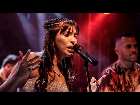 Arriba Las Palmas - Yo, Dueña de la Noche (Video Oficial)