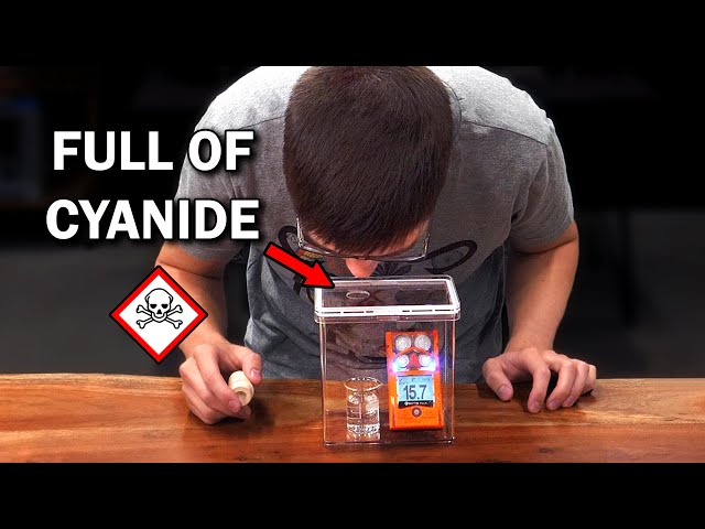 Does cyanide actually smell like almonds? class=