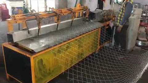 We made single wire chain link fence machine can use India local wire