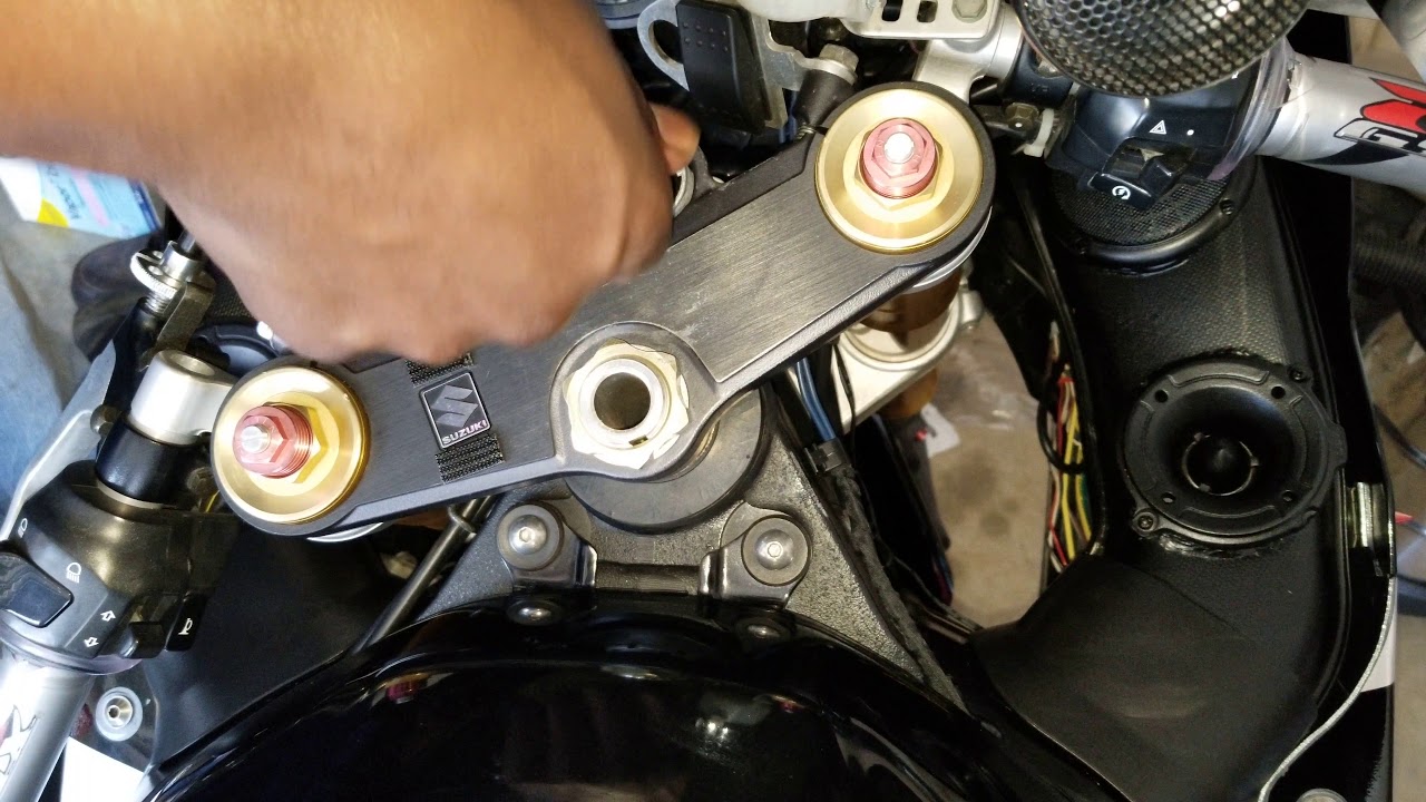 How to Fix a motorcycle with a sticky or hard to turn ignition (04