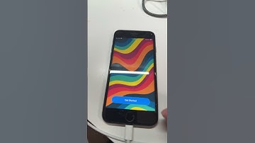 I Installed iOS 26 On My iPhone SE 2nd Gen! #ios26