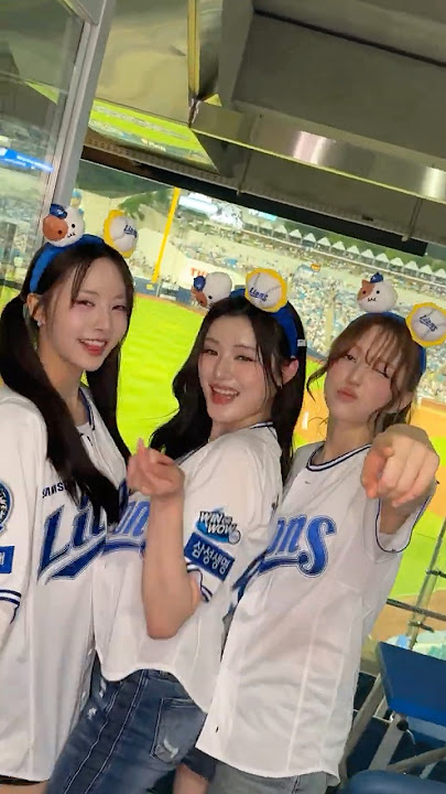 Baby oooooh~ 💋 #FIFTYFIFTY #피프티피프티 #CHANELLEMOON #문샤넬 #HANA #하나 #ATHENA #아테나