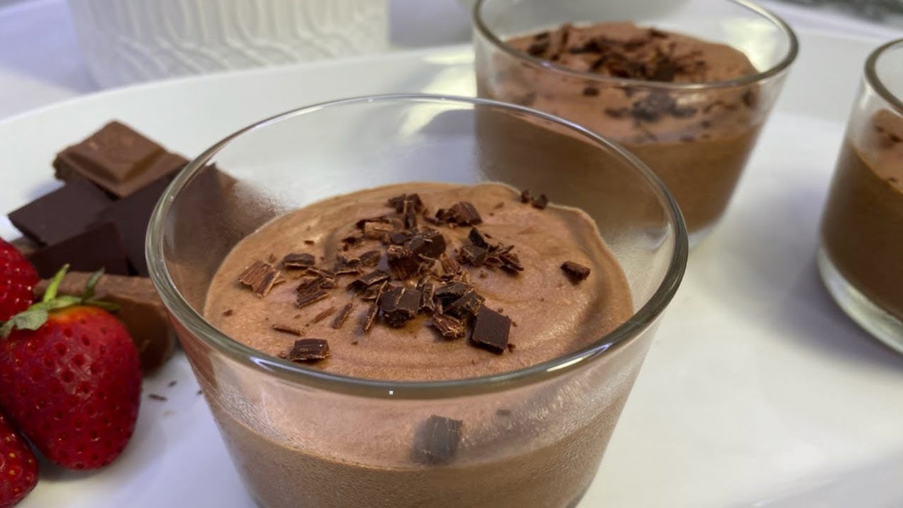 How to Make Chocolate Mousse in Under 10 Minutes | Easy Chocolate ...