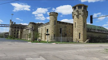 A Walk Through Old Joliet Prison (Joliet Correctional Center)