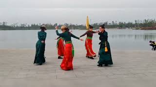 5 женщин танцуют гочжуан #гочжуан