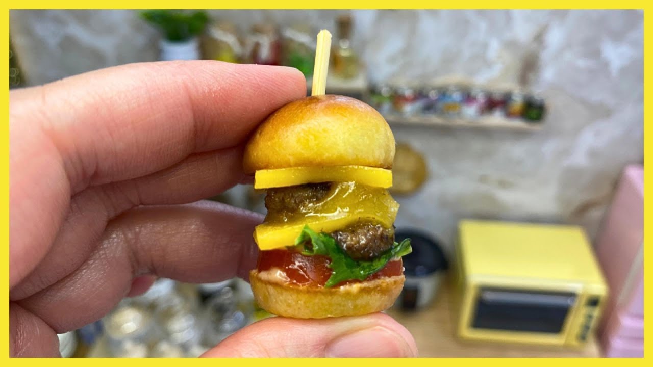 Mini MEGA Burger 🍔🧀 | Little Bites