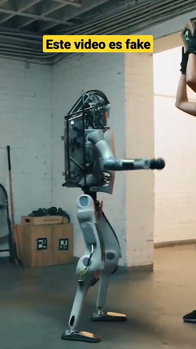 video) Un robot hiperrealist care o infatiseaza pe artista Yayoi