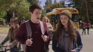 Clay asks Hannah out to watch the penumbral lunar eclipse.