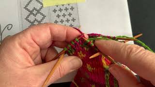 Mitten Adventure 9 - Charts and Patterning