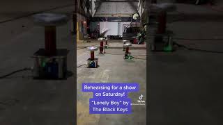 “Lonely Boy” by The Black Keys on Tesla Coils