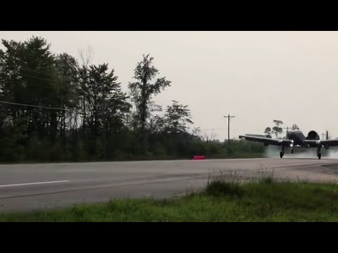 A-10 Thunderbolt II successfully lands and takes off of U.S. Highway