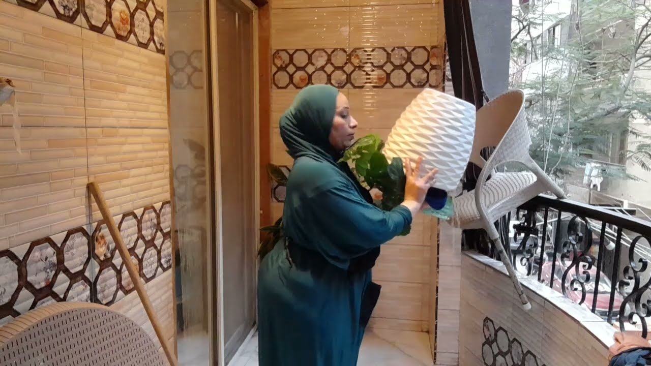 روتين تنظيف وترتيب البالاكونا مع سمسمه 🥰🤩