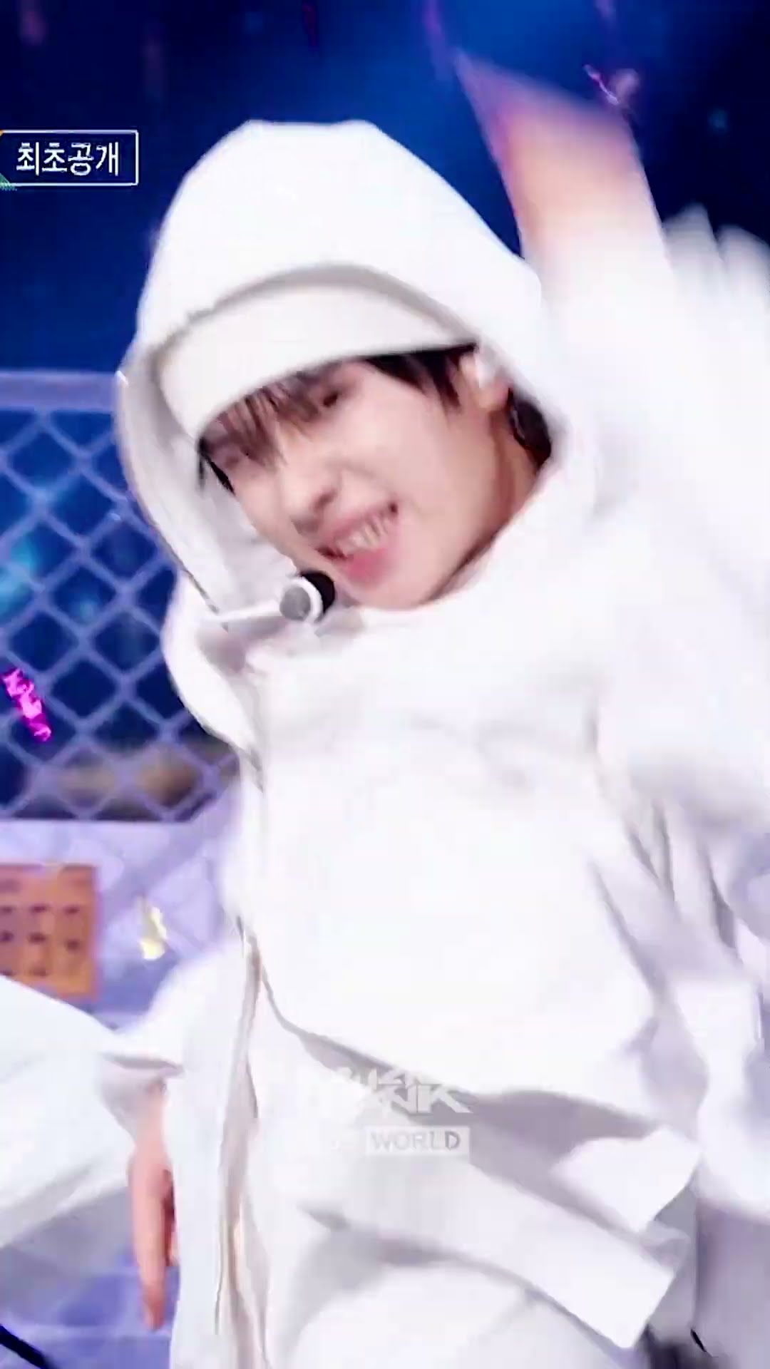 Last Festival - TWS #LastFestival #TWS #トゥアス #투어스 #Shorts #MusicBank | KBS WORLD TV