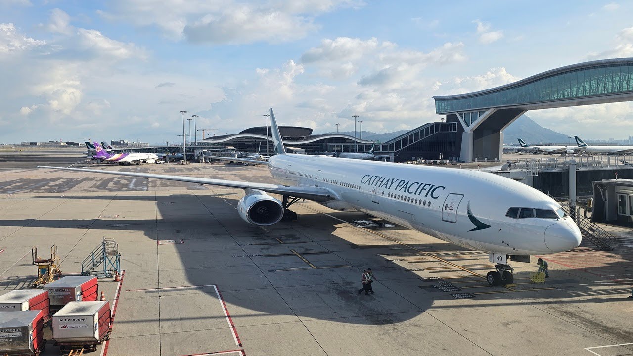 Cathay Pacific 777-300 Hong Kong To Tokyo Via Taipei 