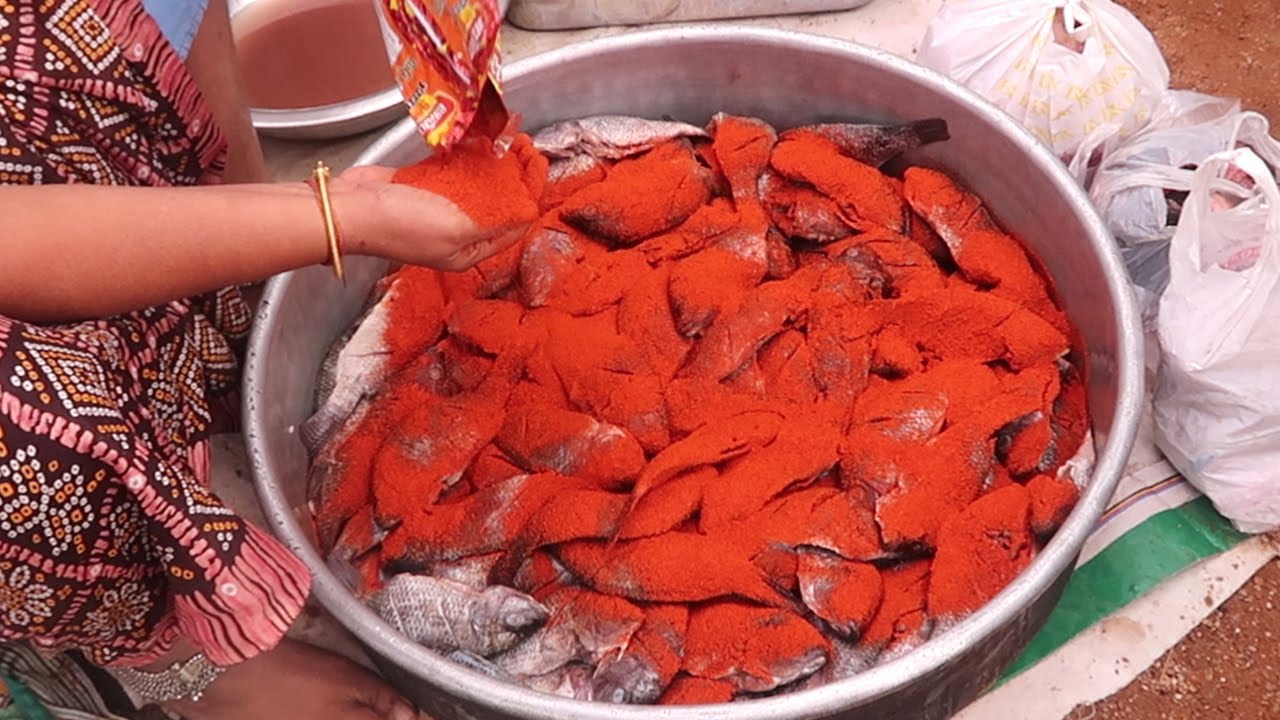 Hyderabadi Aunty Preparing 10 KG Fish Fry | Hyderabad | Indian Street Food | Hard Working Ladies | Street Food Zone