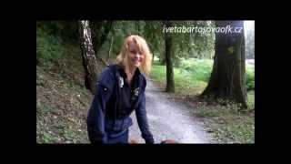 Iveta a Gejša při ranní procházce