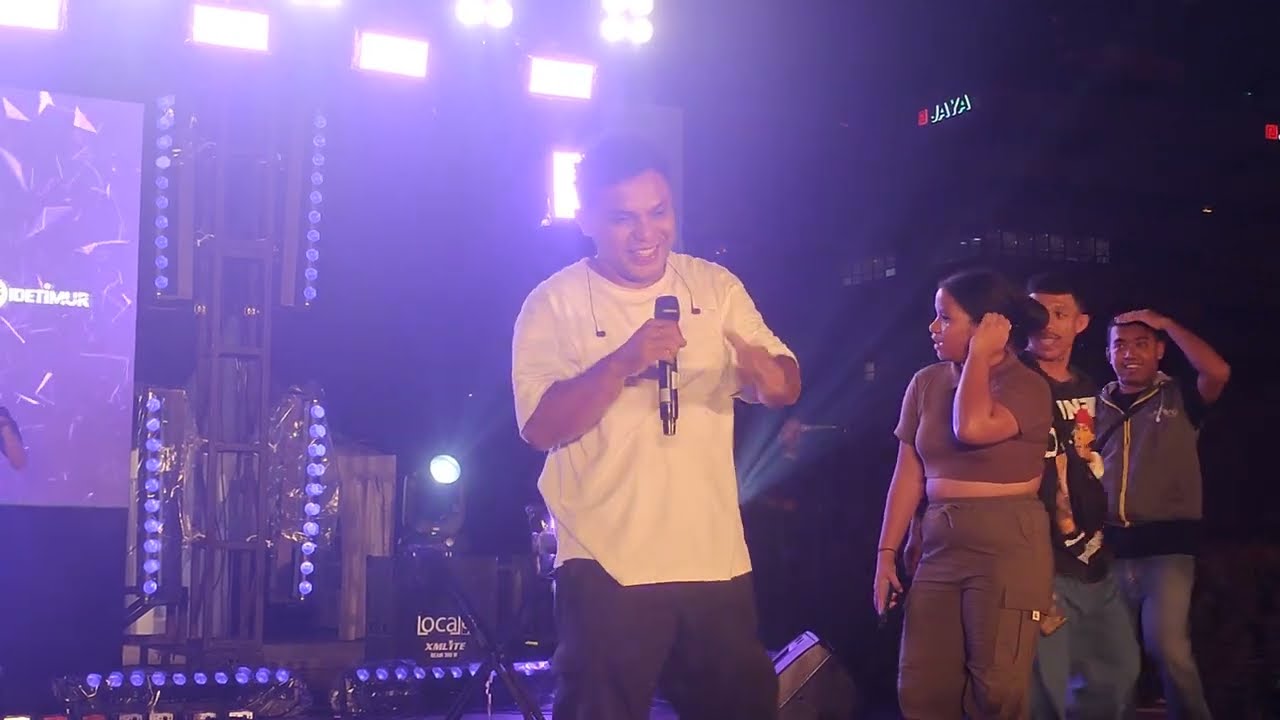 Silet Open Up Live Performance at Sarinah Jakarta 24 April 2024