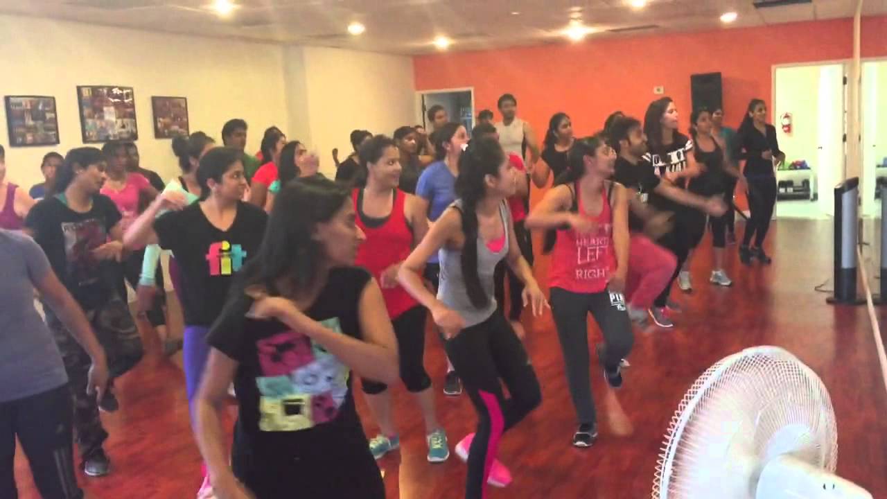 Dance Identity Cardiothon #Bhangra dancers studio