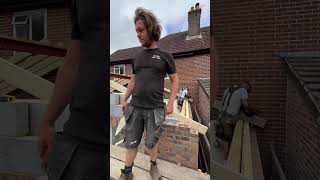 Cutting a roof on for an extension #carpentry #cutroof #carpenter #roof #extension