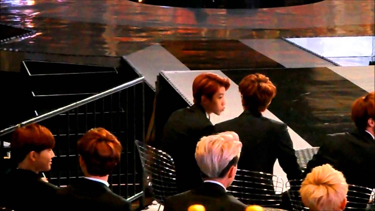 [Fancam] 131122 EXO at the opening @ MAMA 2013 in HK (HD)