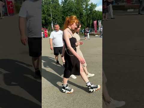 Аня почитала матчасть и теперь филигранно может объяснить в чем отличие #izmetro #изметро