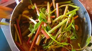 How to Cook sour fish soup with khmer spices, curry leaves - របៀបធ្វើសម្លម្ជូរគ្រឿងត្រីពោ