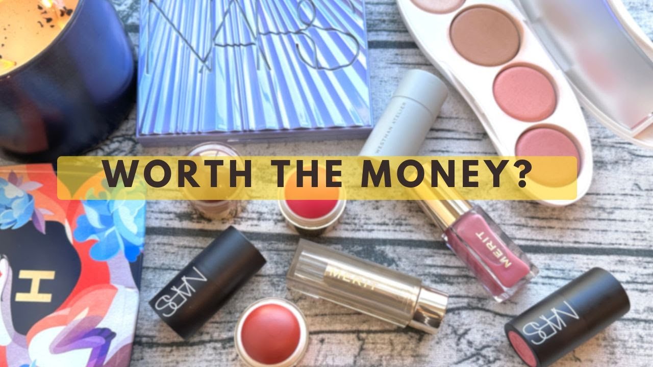 ПРАЗДНИЧНЫЙ МАКИЯЖ 2025: палетка румян NARS Aura, палетка запеченных теней для лица ILIA, наборы ...