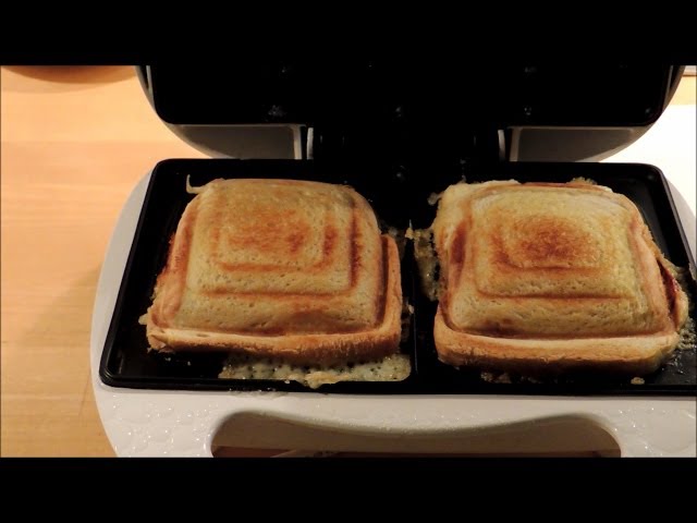 Cheese and ham toast in a sandwich maker, Melissa toaster