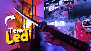 Comprei uma katana de led pra por no setup - Tenda medieval