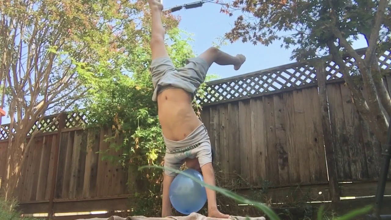 Adult Pictures HQ - Blow job while doing a handstand Swingers club middlesex abfab