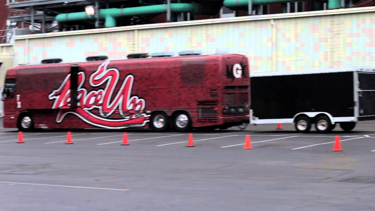 mgk tour bus