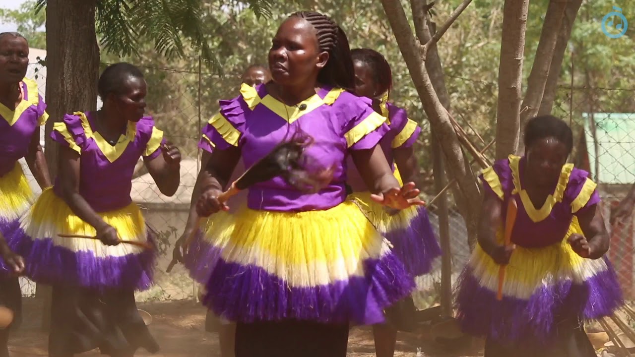 Ekhunjwe Musical Group -  'Abasamia Bobulala'