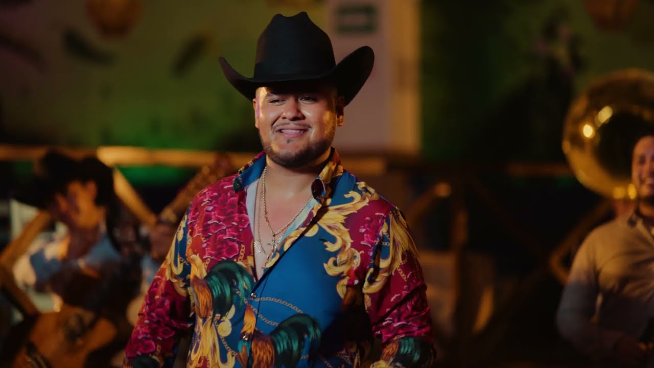 Grupo Kcamaro NR Ft Merce Bojórquez - Ella Se Cotiza