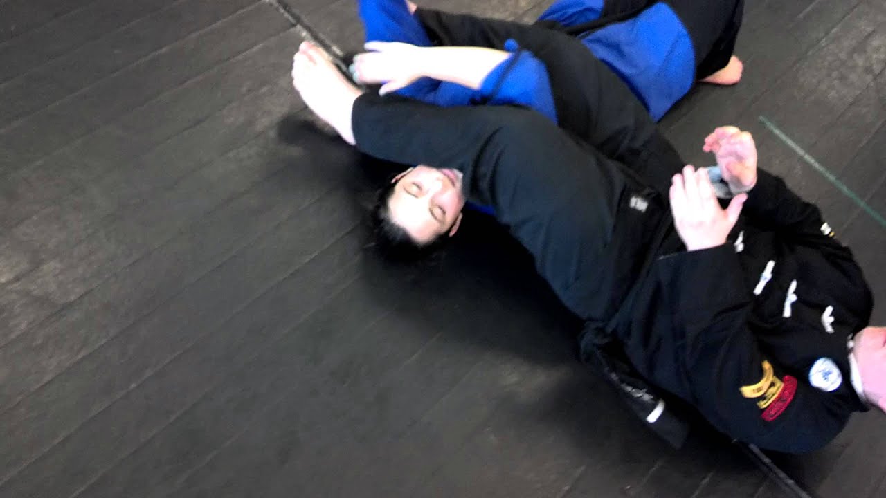 Arm Bar defense (bridge popup) YouTube